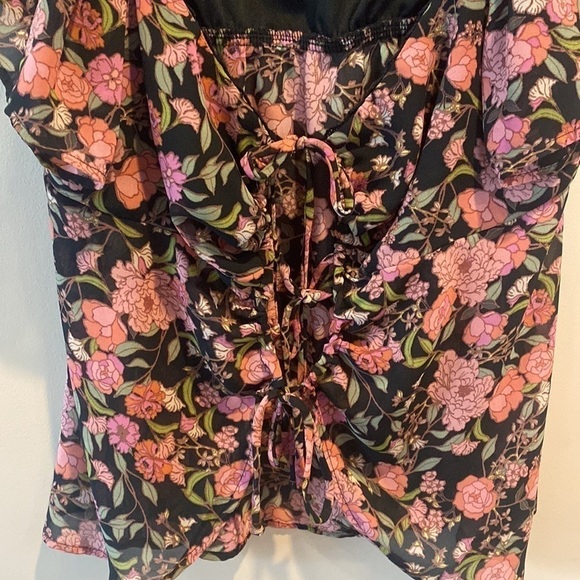 Wild fable tie front blouse trendy - Picture 2 of 6